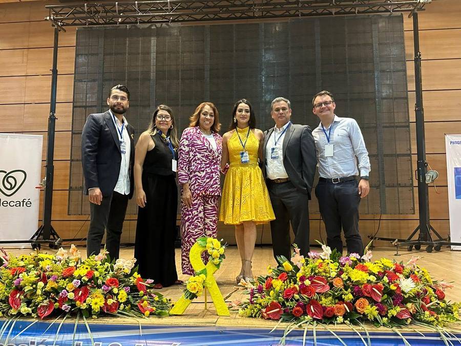 Especialistas en el escenario